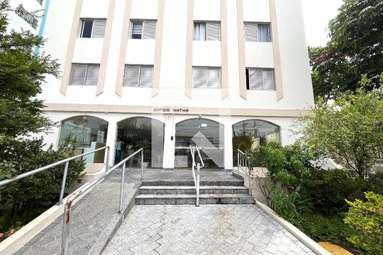 Hall de entrada de apartamento à venda com 2 quartos, 70m² em Vila do Encontro, São Paulo