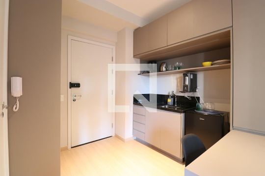 Cozinha de apartamento à venda com 1 quarto, 32m² em Pompeia, São Paulo