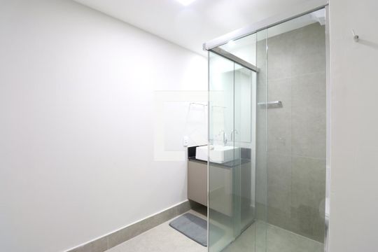 Banheiro de apartamento à venda com 1 quarto, 32m² em Pompeia, São Paulo