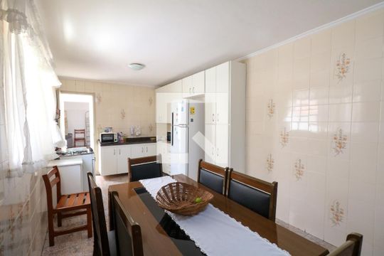 Cozinha de casa para alugar com 2 quartos, 110m² em Santo Antônio, São Caetano do Sul