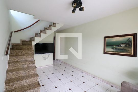 Casa para alugar com 2 quartos, 110m² em Santo Antônio, São Caetano do Sul