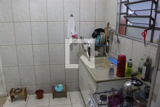 Cozinha de apartamento à venda com 2 quartos, 70m² em Califórnia, Belo Horizonte