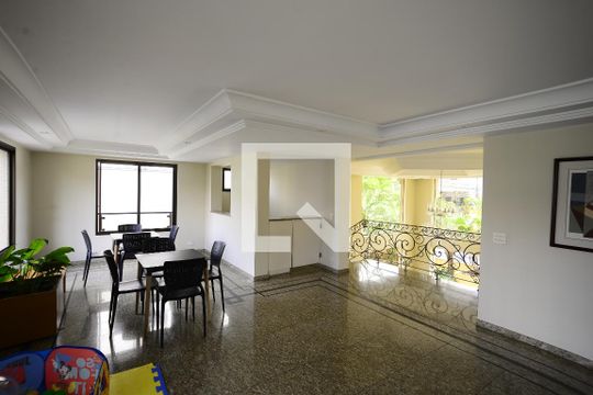 Área comum de apartamento à venda com 3 quartos, 213m² em Vila Mariana, São Paulo