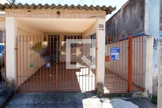 Fachada de casa à venda com 2 quartos, 146m² em Pestana, Osasco