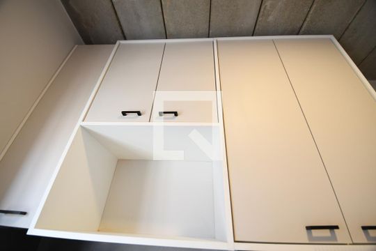 Cozinha - Armários de kitnet/studio para alugar com 1 quarto, 17m² em Cidade Universitária, Campinas