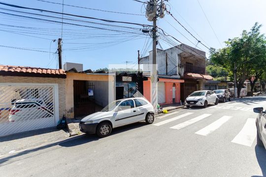 Fachada de casa para alugar com 2 quartos, 90m² em Jardim Maristela, São Paulo