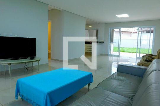Casa de Condomínio para alugar com 4 quartos, 252m² em Jardim Pari, Paulínia