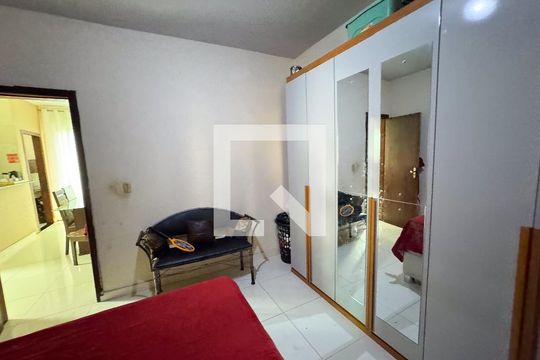 Quarto 1 de casa à venda com 2 quartos, 80m² em Jardim Industrial, Contagem