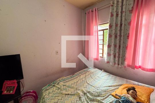 Quarto 2 de casa à venda com 2 quartos, 80m² em Jardim Industrial, Contagem