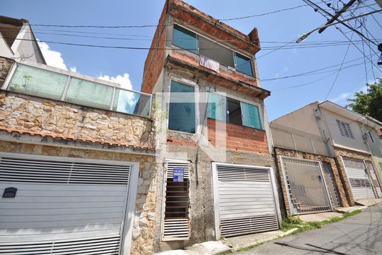Fachada de casa à venda com 3 quartos, 280m² em Vila Dom Pedro Ii, São Paulo