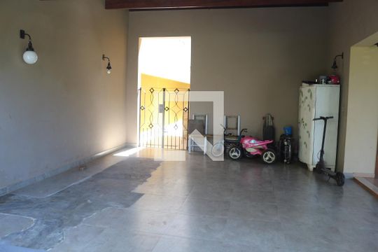 Garagem de casa para alugar com 4 quartos, 382m² em Campestre, Santo André