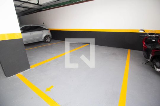 Garagem de apartamento para alugar com 2 quartos, 40m² em Vila Progresso (zona Norte), São Paulo