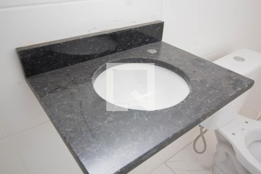 Banheiro de apartamento para alugar com 2 quartos, 40m² em Vila Progresso (zona Norte), São Paulo