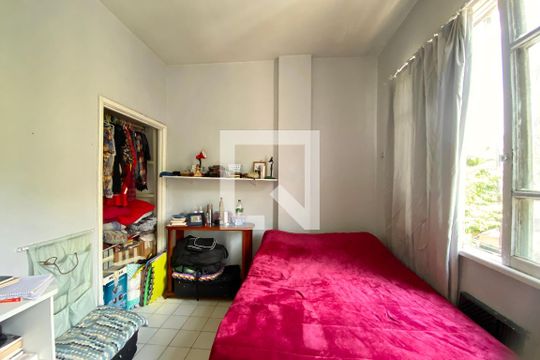 Quarto 1 de apartamento para alugar com 1 quarto, 40m² em Botafogo, Rio de Janeiro