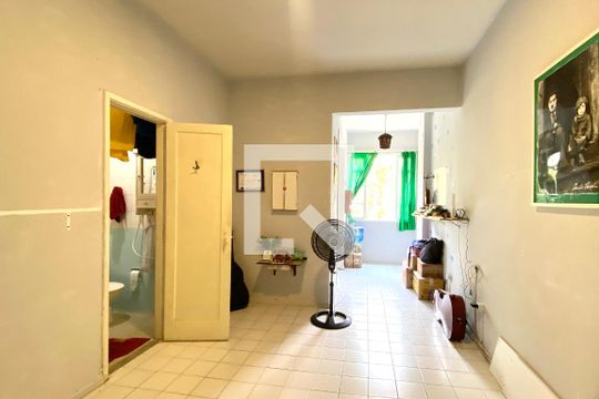Sala de apartamento para alugar com 1 quarto, 40m² em Botafogo, Rio de Janeiro