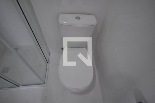 Banheiro de apartamento para alugar com 2 quartos, 44m² em Tucuruvi, São Paulo