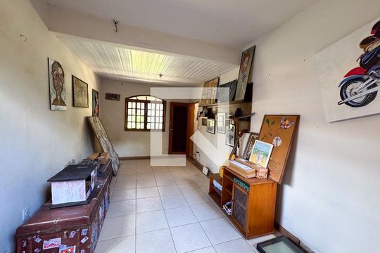 Sala de casa à venda com 2 quartos, 220m² em Betânia, Belo Horizonte