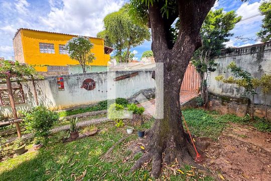 Área comum de casa à venda com 2 quartos, 220m² em Betânia, Belo Horizonte