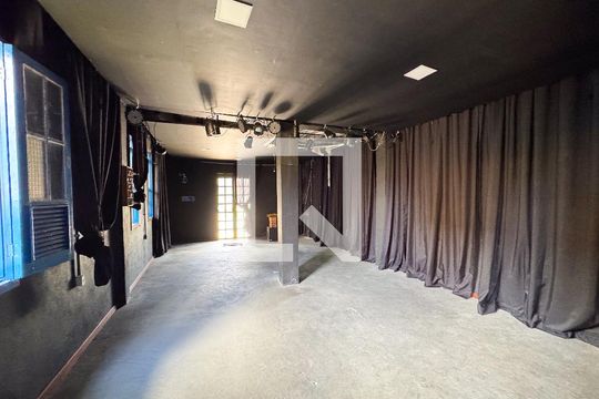 Área comum de casa à venda com 2 quartos, 220m² em Betânia, Belo Horizonte