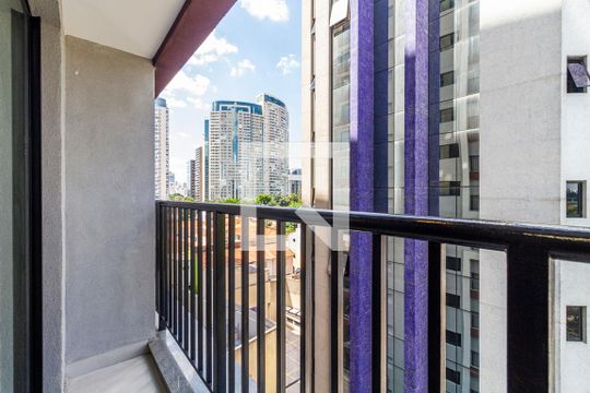 Varanda de kitnet/studio à venda com 1 quarto, 25m² em Pinheiros, São Paulo