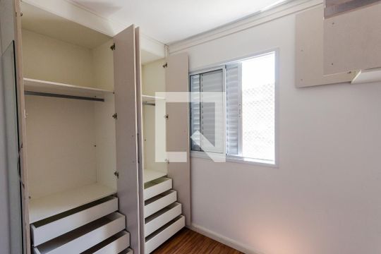 Quarto 2 de apartamento para alugar com 2 quartos, 45m² em Jardim Utinga, Santo André