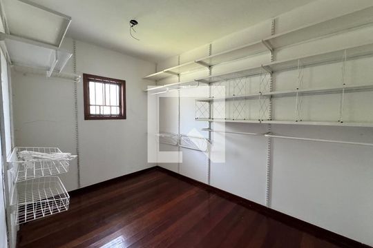 Quarto Suíte de casa à venda com 3 quartos, 240m² em Jardim America, São Leopoldo