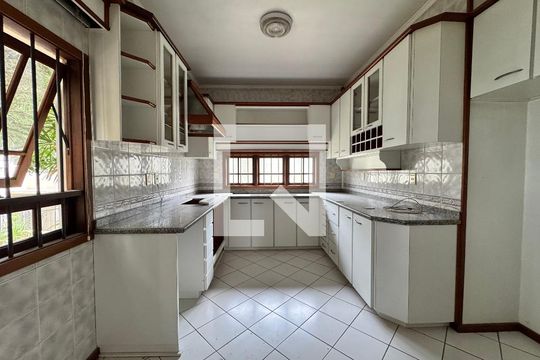 Cozinha de casa à venda com 3 quartos, 240m² em Jardim America, São Leopoldo