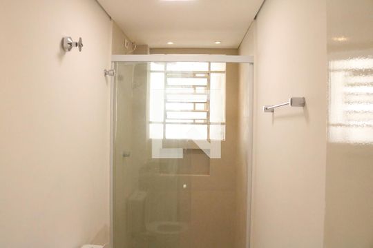 Banheiro de apartamento à venda com 1 quarto, 51m² em Água Branca, São Paulo