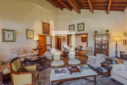 Sala de casa à venda com 3 quartos, 600m² em Alto de Pinheiros, São Paulo