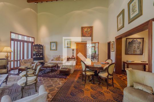 Sala de casa à venda com 3 quartos, 600m² em Alto de Pinheiros, São Paulo