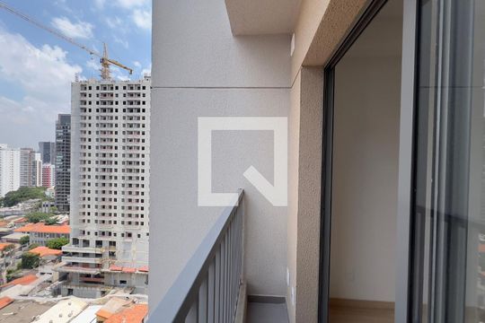 Sacada de kitnet/studio à venda com 1 quarto, 26m² em Pinheiros, São Paulo