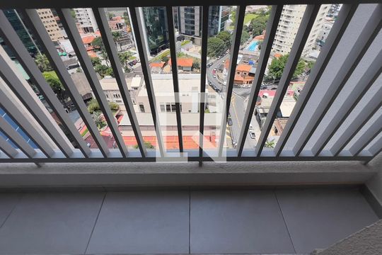 Sacada de kitnet/studio à venda com 1 quarto, 26m² em Pinheiros, São Paulo