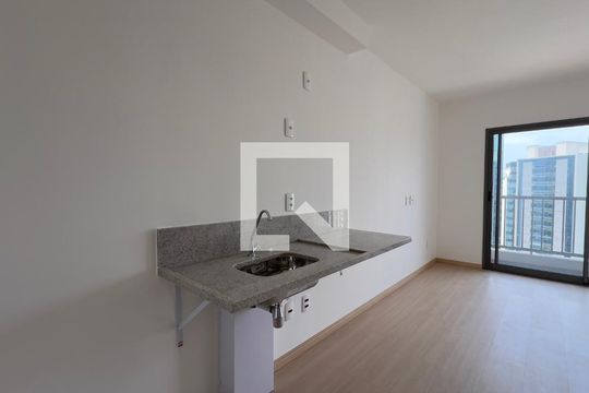Cozinha de kitnet/studio para alugar com 1 quarto, 26m² em Pinheiros, São Paulo