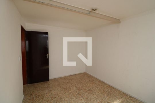 Quarto  de casa para alugar com 1 quarto, 75m² em Parque dos Bancarios, São Paulo
