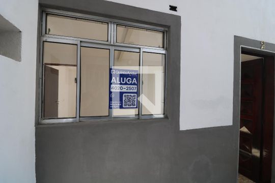 Área de Serviço de casa para alugar com 1 quarto, 75m² em Parque dos Bancarios, São Paulo