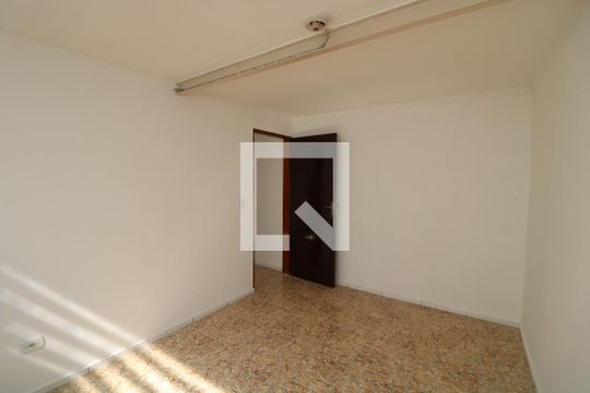 Quarto  de casa para alugar com 1 quarto, 75m² em Parque dos Bancarios, São Paulo