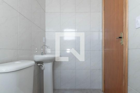 Banheiro de apartamento para alugar com 1 quarto, 49m² em Vila Brasilio Machado, São Paulo