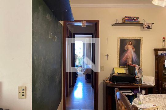 Sala de apartamento à venda com 3 quartos, 75m² em Chácara Inglesa, São Paulo