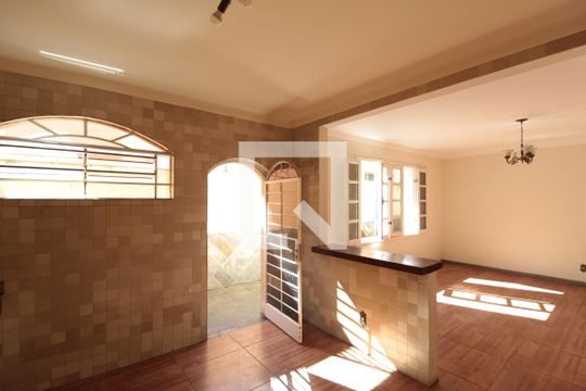 Cozinha de casa à venda com 4 quartos, 760m² em Dona Clara, Belo Horizonte
