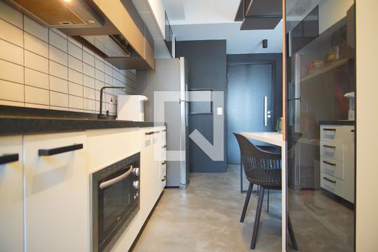 Cozinha de apartamento para alugar com 1 quarto, 45m² em Boa Vista, Porto Alegre