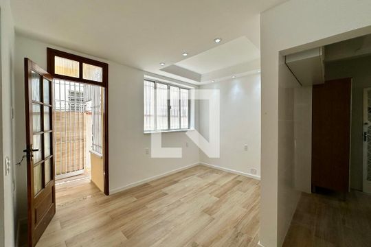 Apartamento para alugar com 2 quartos, 65m² em Urca, Rio de Janeiro