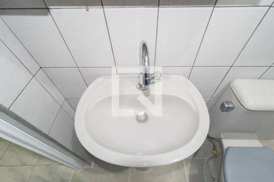 Banheiro de casa à venda com 1 quarto, 40m² em Vila Bertioga, São Paulo