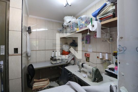 Quarto de Serviço de casa à venda com 3 quartos, 376m² em Vila Carrão, São Paulo