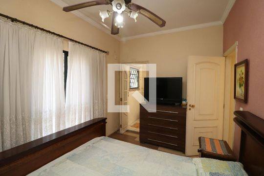 Suite de casa à venda com 3 quartos, 376m² em Vila Carrão, São Paulo