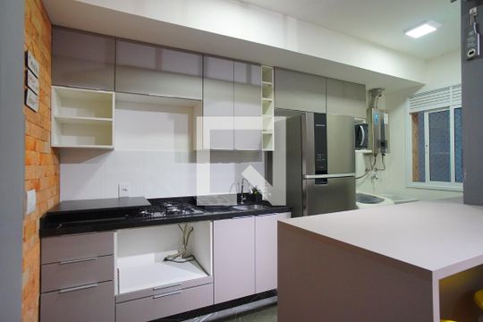 Cozinha de apartamento à venda com 2 quartos, 52m² em Farrapos, Porto Alegre