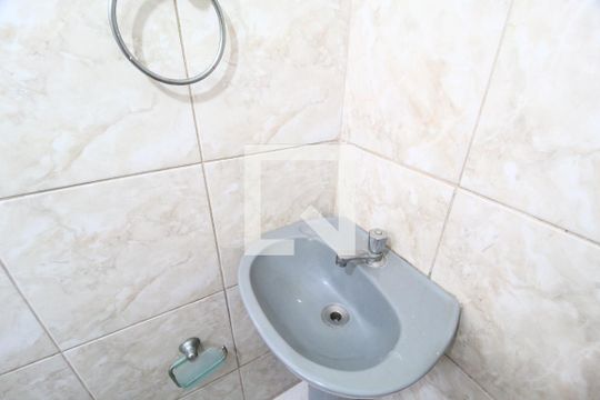 Banheiro Social de casa para alugar com 3 quartos, 150m² em Granada, Uberlândia
