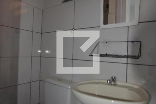 Banheiro de apartamento para alugar com 1 quarto, 50m² em Osvaldo Cruz, Rio de Janeiro
