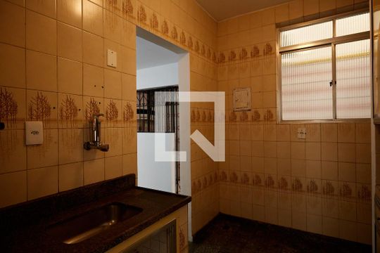 Cozinha de apartamento para alugar com 2 quartos, 70m² em Esplanada, Belo Horizonte