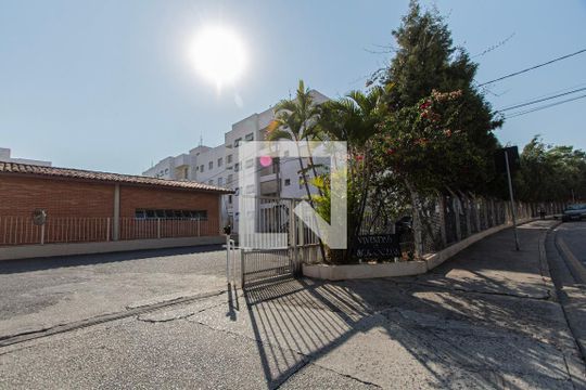 Fachada de apartamento para alugar com 2 quartos, 52m² em Vila Haro, Sorocaba