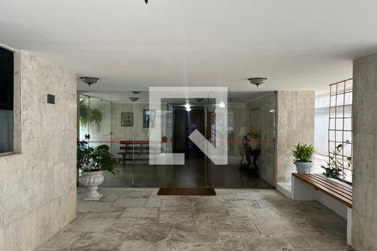 Hall de entrada de apartamento à venda com 3 quartos, 110m² em Perdizes, São Paulo